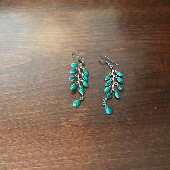 925 Sterling silver vintage style malachite leaf earrings - Picture 5 of 5